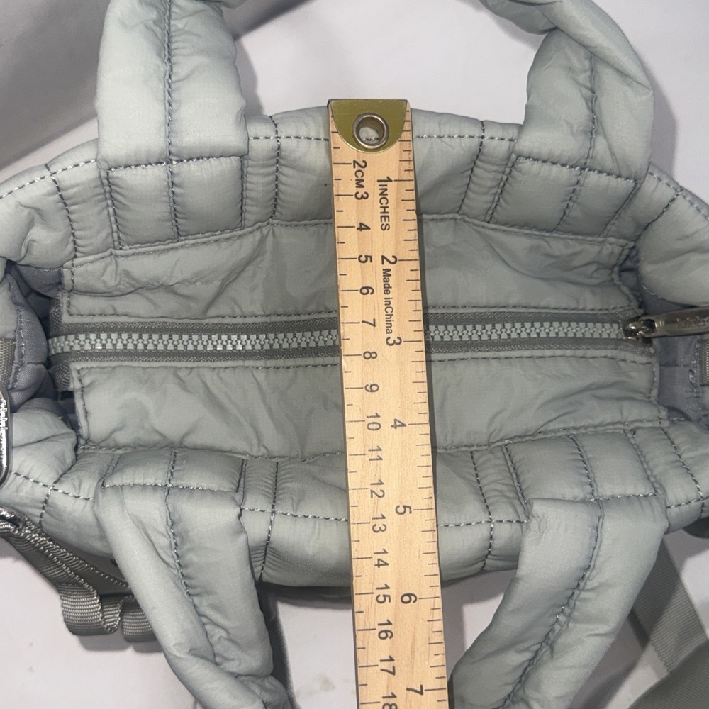Lululemon Quilted Grid Crossbody Bag Green Gray Puffer Tote Adjustable Strap O/S - Picture 8 of 16